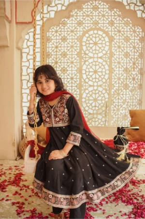 Black Frock (BMFEID2025)