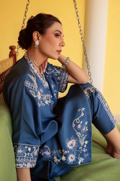 Nazli - Image 6