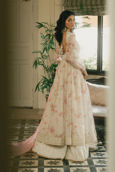 Gulrukh - Image 12