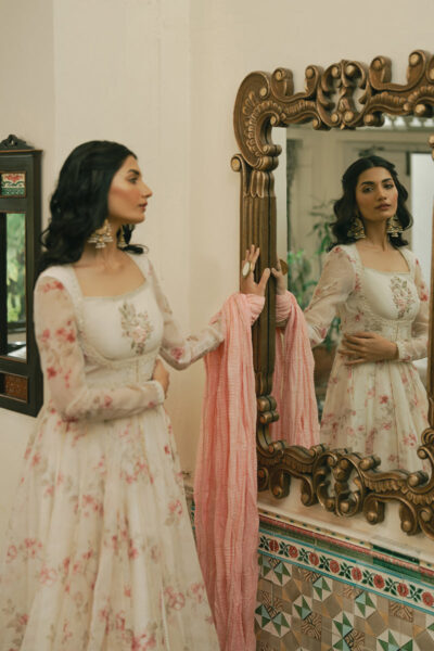 Gulrukh - Image 6