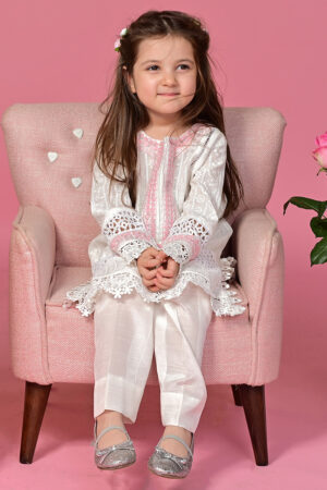 Motia - Girl - Rtd