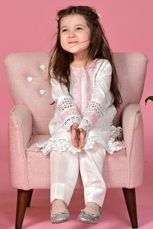 Motia - Girl - Rtd