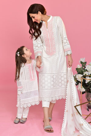 Motia - Girl - Rtd
