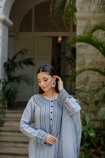 Parisa - Image 5