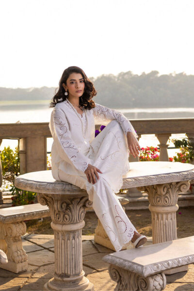Ivory Pearl Set - Image 3