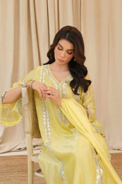 Ziya with pants - Image 4