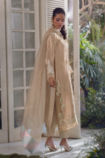 Ladia - Shirt and Pants - Image 3