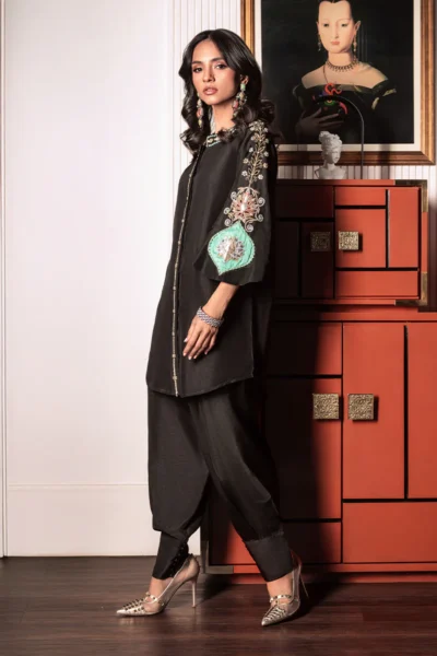 Evania - Image 2