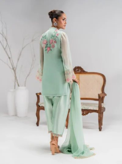 Liana - Image 3