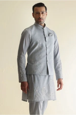 Jkt1538