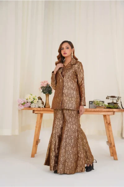 Traditional Suit - Image 5