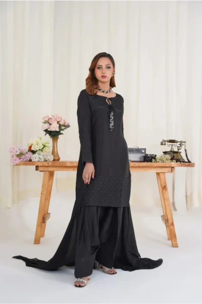 Black Luxe - Image 2