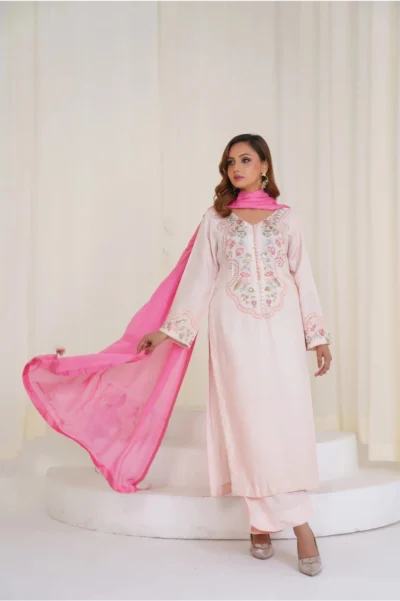 Rose Luxe - Image 4