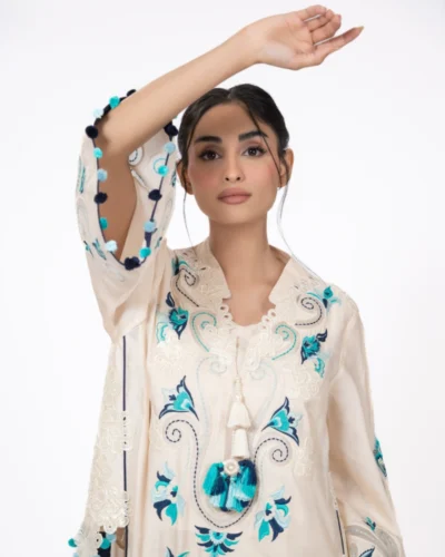 Sneha - Image 5