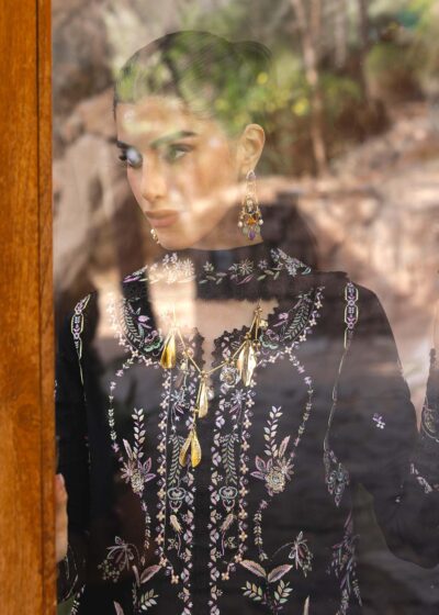 Laura - Image 5