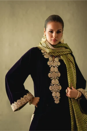 Sereya Purple Velvet Shalwar Set