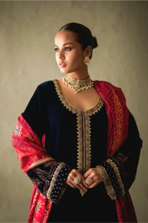 Nerina Navy Velvet Farshi Set