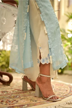 Breeze (Kurta with Dupatta)