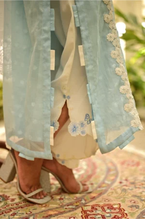 Breeze (Kurta with Dupatta)