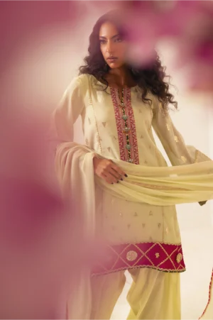 Eylin (Shirt, Pants and Dupatta)