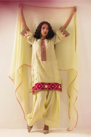 Eylin (Shirt, Pants and Dupatta)