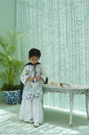 Blue-white gharara