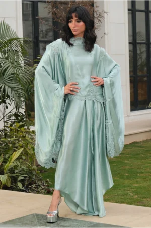 Eirine Cape Set