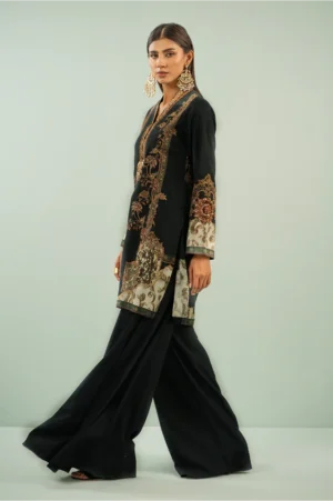 Deep Charcoal Chic