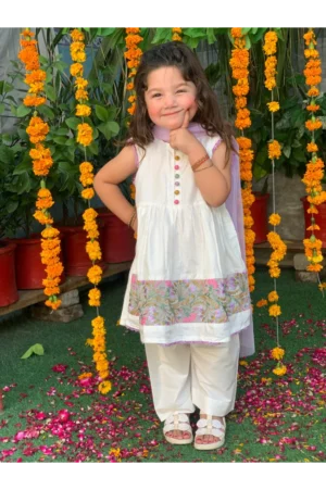 White Shalwar Kameez (Wleid23)