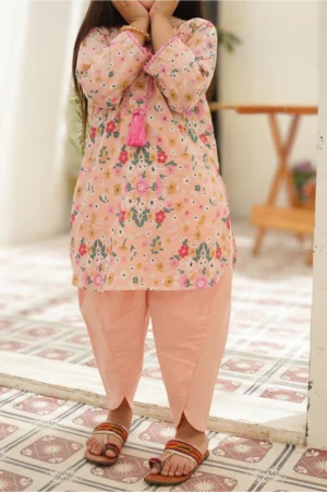 Peach kurta tulip
