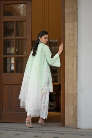 Aaina Bloom