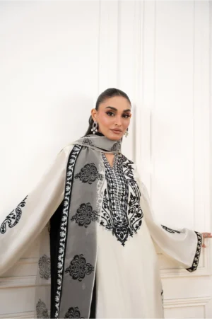 Zeenia (Shirt and pants)