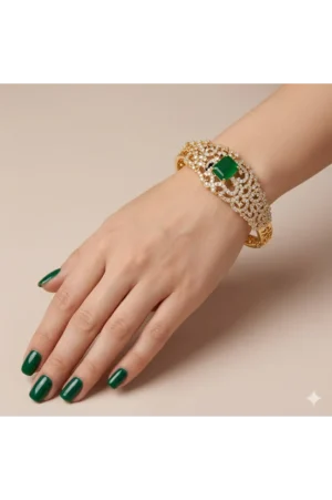 Emerald Elegance Bangle – JBB1016BG