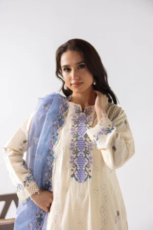 Ivory Bloom - 3 Pcs