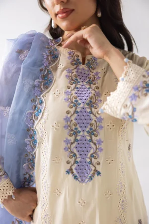 Ivory Bloom - 3 Pcs