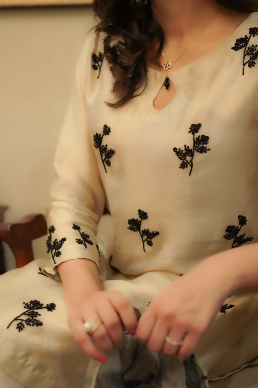 Aanchal - (3 Piece) - Image 2