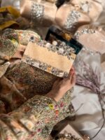 Anaya gold pearl Clutches - Treasure World