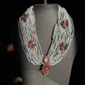 Beaded floral set - Treasure World