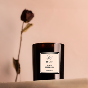BLACK ROSE & OUD SCENTED CANDLE