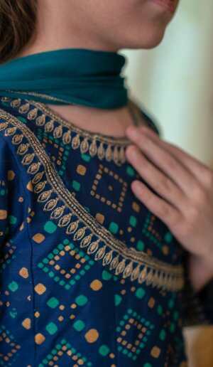 Blue Gharara (BAGEID26)