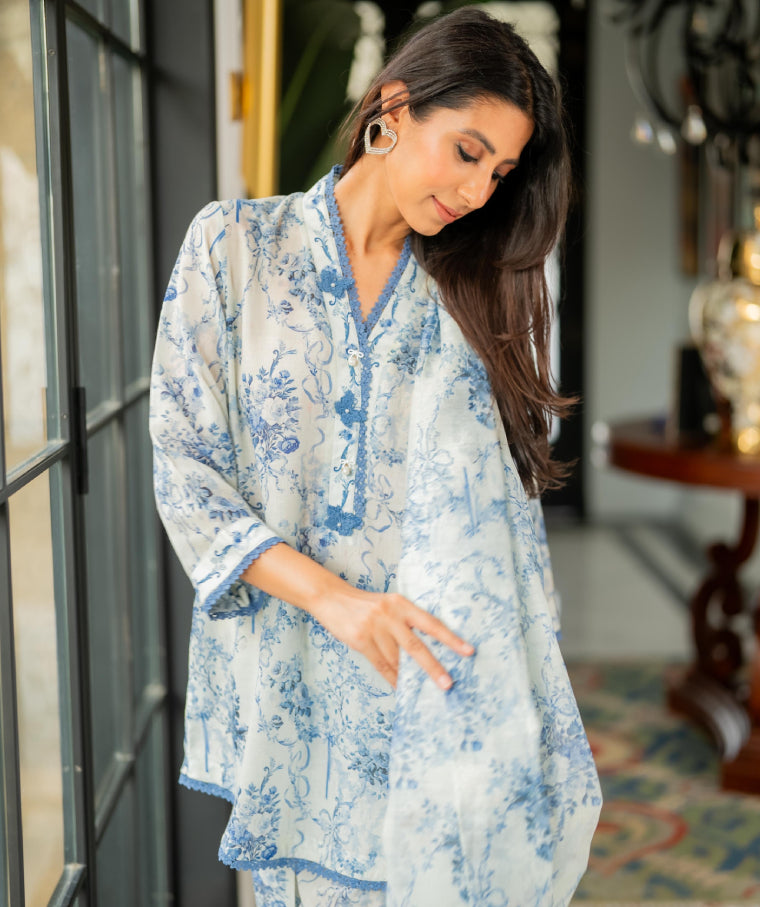 Duchess of Mayfair - Image 3