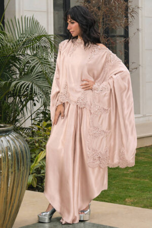 Eirine Cape Set
