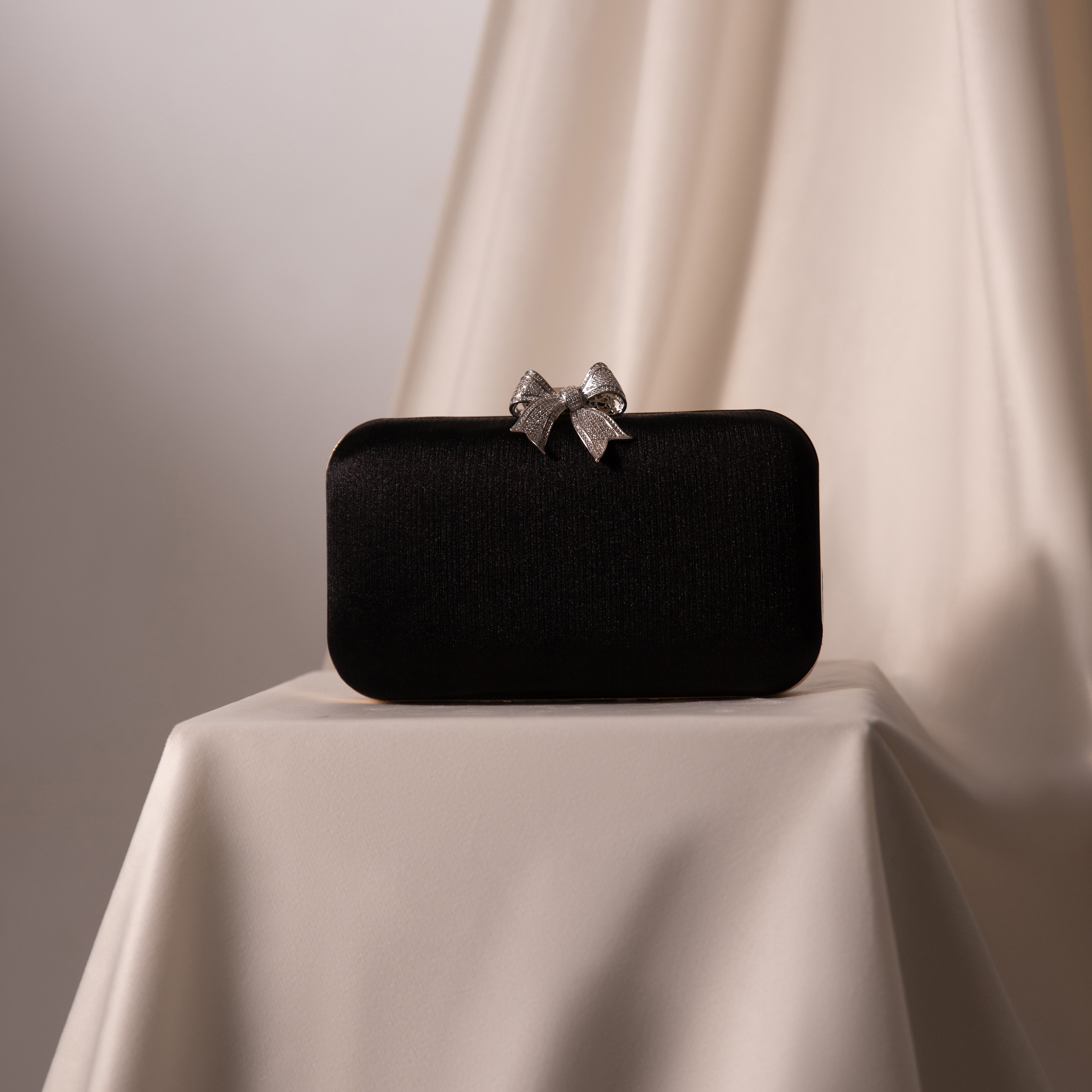 Isabella - Black - Image 2