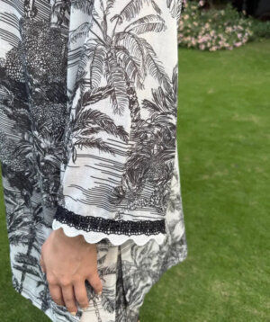 Its a Jungle Out there (Black)