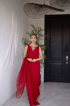 Luxé Crimson Grace