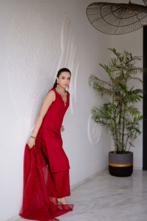 Luxé Crimson Grace