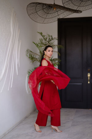 Luxé Crimson Grace