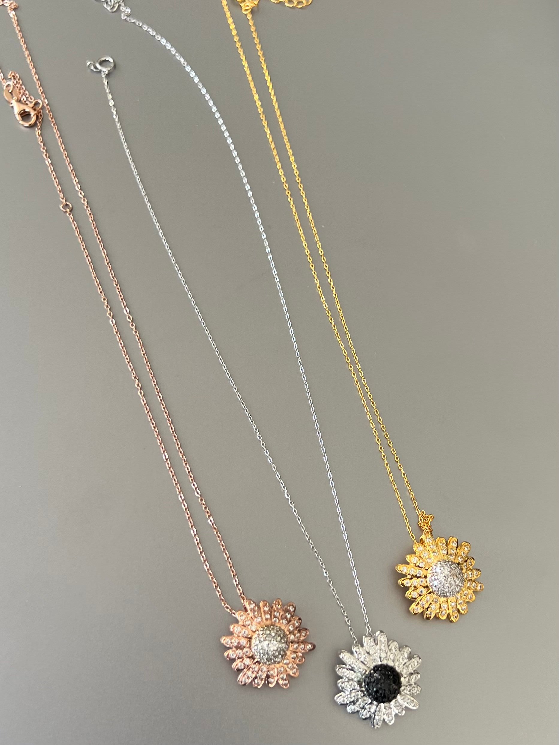mini Sunflower necklace - Image 2