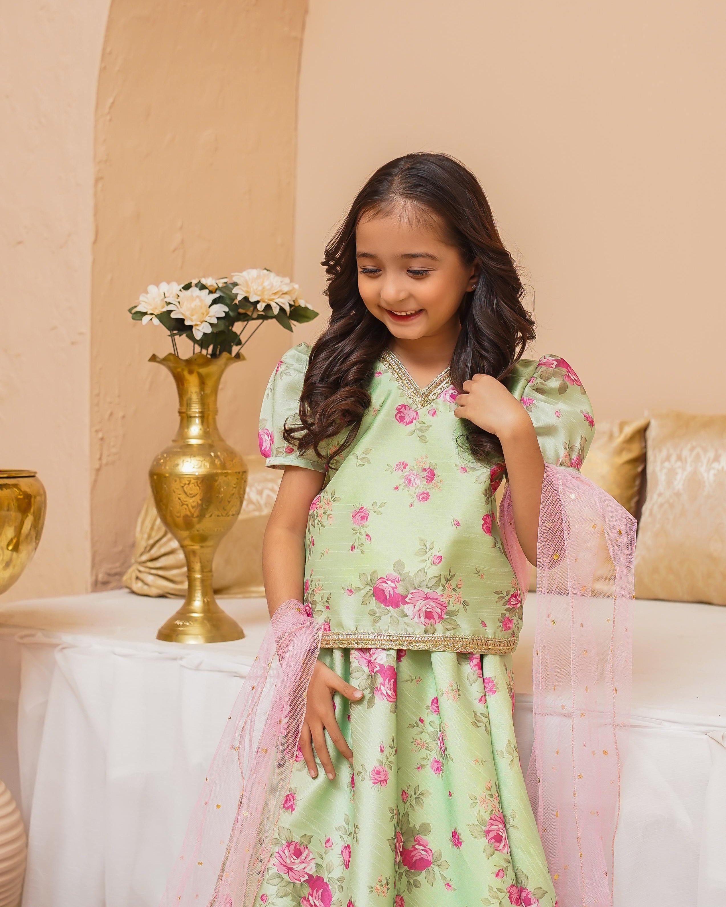 Minted Rose - Girl - Image 2