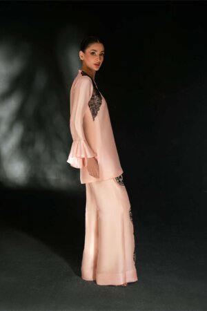 Noire-Soft Pink